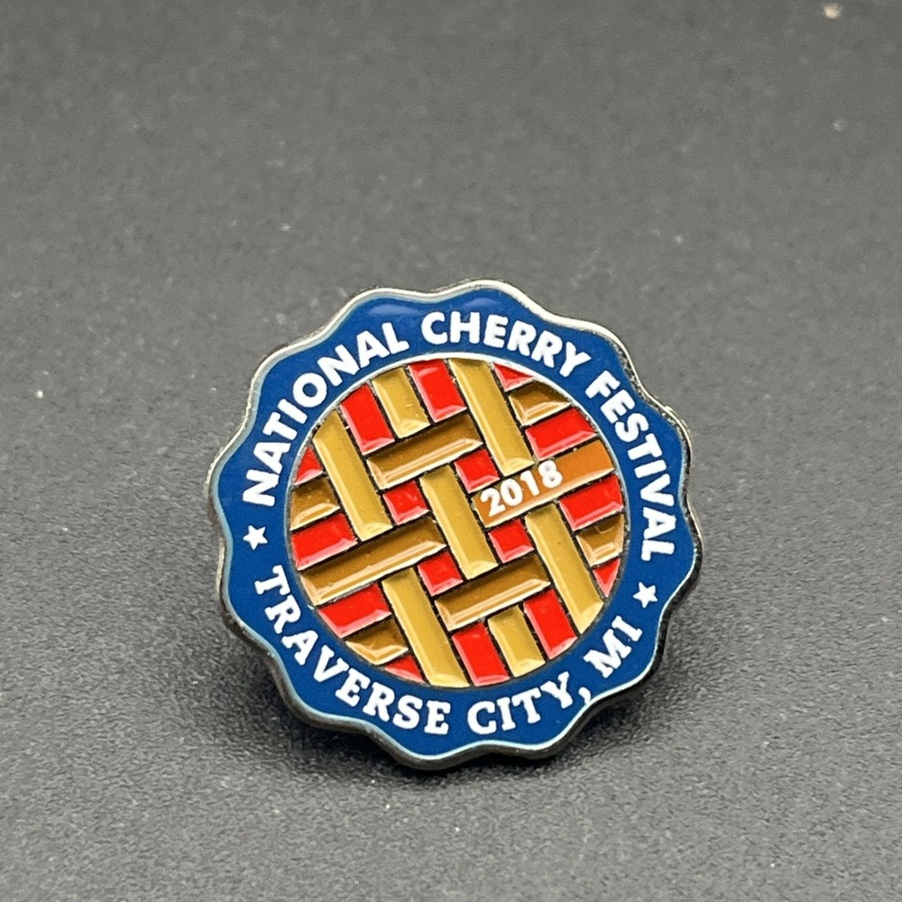 2018 National Cherry Festival Traverse City Michigan Cherry Pie Lapel Hat Pin‎